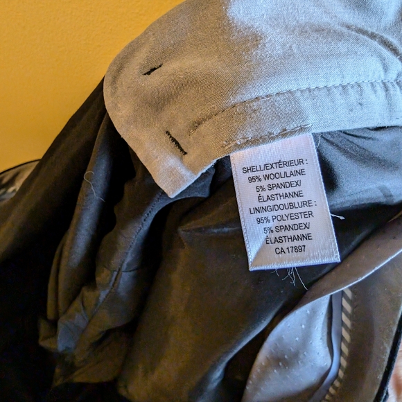 Banana Republic Logan fit black wool mix stretch pant size 2. - Picture 3 of 6